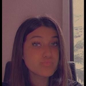 Meet your Posher, Karolan